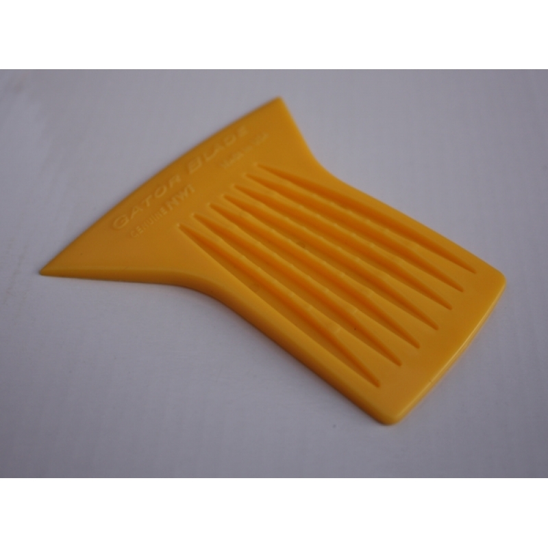 PL-038 Скребок GATOR BLADE желтый пластмассовый (90х85 мм)